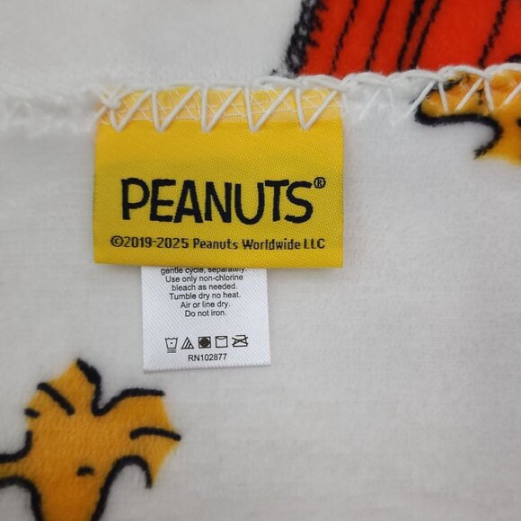Peanuts 75th Anniversary Throw Blanket 50" x 70" Polyester Snoopy & Woodstock De - Picture 9 of 14